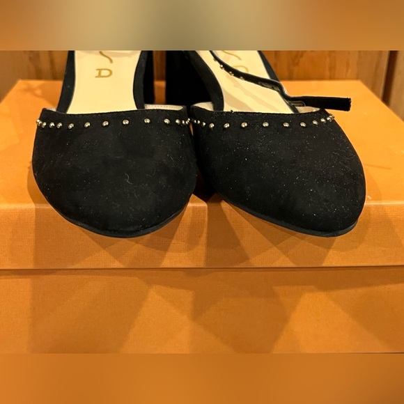 UNISA Claudi Block Heel Black faux suede studded Pumps ankle buckle like new - Picture 6 of 6